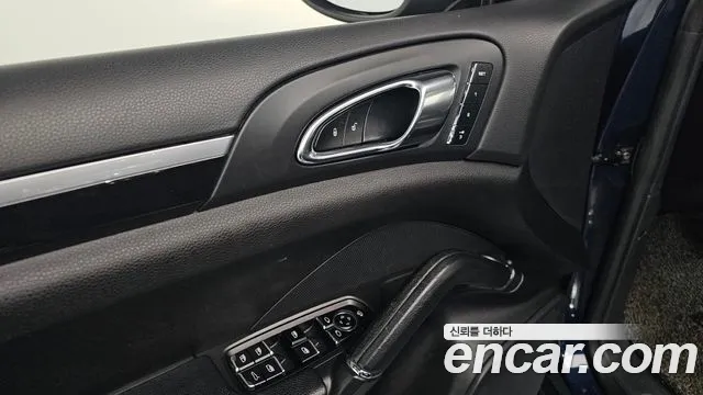 Porsche Cayenne 2014 — фото 17