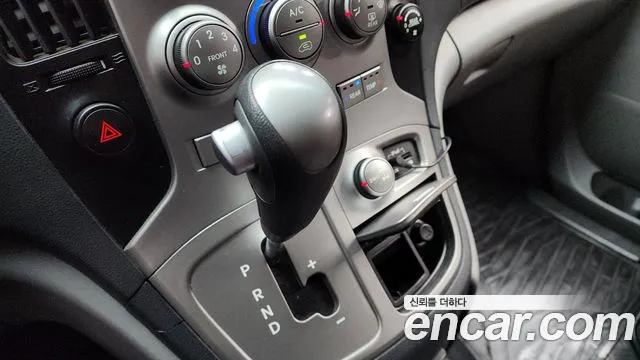 Hyundai Starex 2015 — фото 9