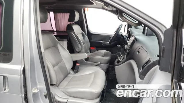 Hyundai Starex 2015 — фото 11