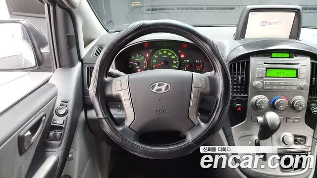 Hyundai Starex 2015 — фото 13