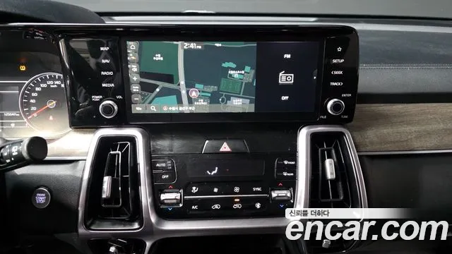 Kia Sorento 2023 — фото 14