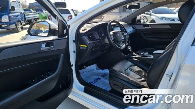Hyundai Sonata 2018 — фото 11