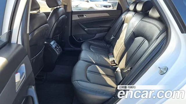 Hyundai Sonata 2018 — фото 12