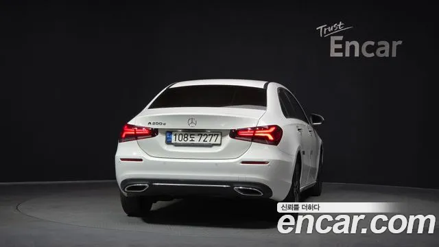 Mercedes-Benz A-Class 2021 — фото 4