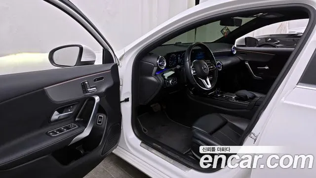 Mercedes-Benz A-Class 2021 — фото 10