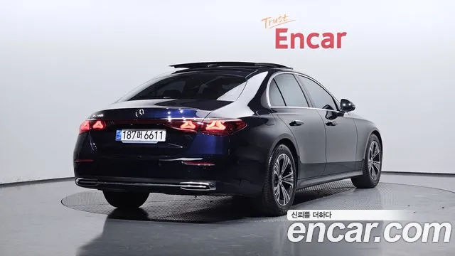 Mercedes-Benz E-Class 2025 — фото 2