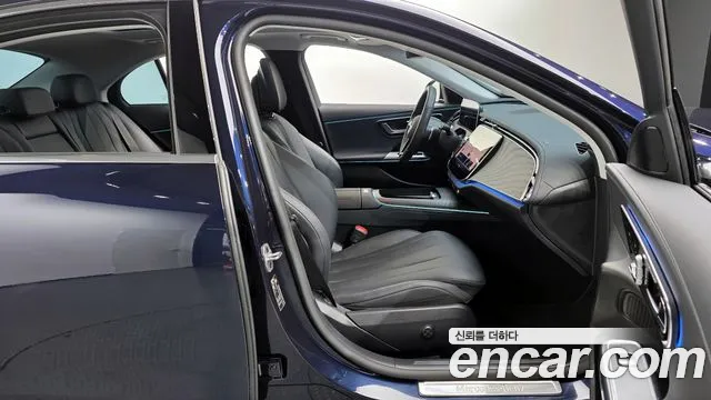 Mercedes-Benz E-Class 2025 — фото 10