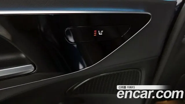 Mercedes-Benz E-Class 2025 — фото 18