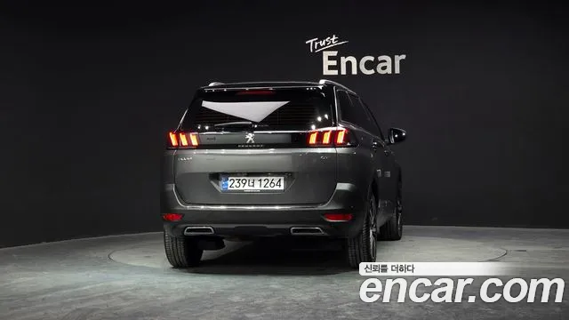 Peugeot 5008 2024 — фото 4