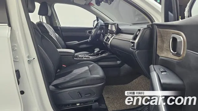 Kia Sorento 2022 — фото 10