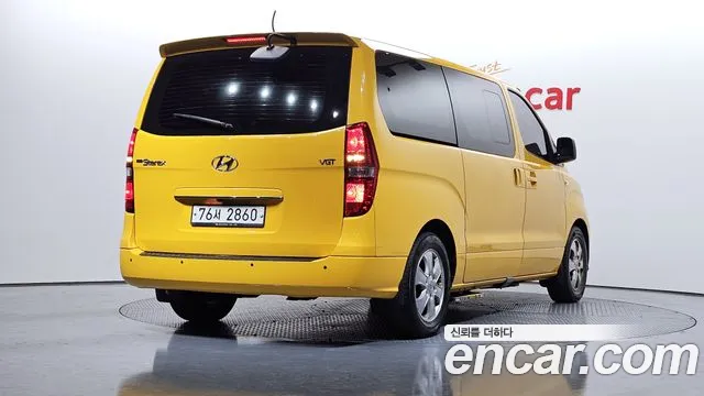 Hyundai Starex 2019 — фото 2
