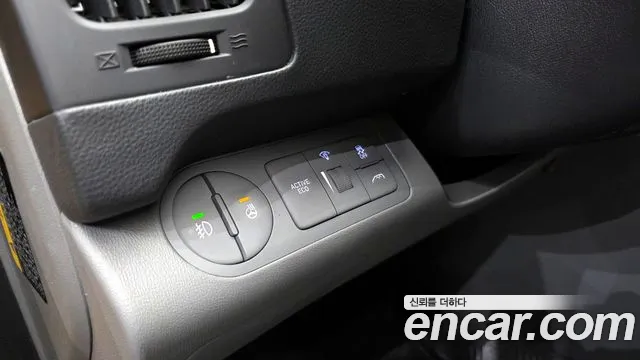 Hyundai Starex 2019 — фото 17