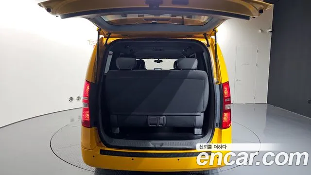 Hyundai Starex 2019 — фото 20