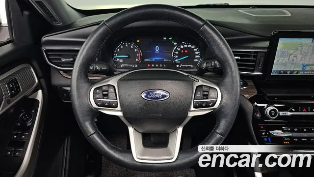 Ford Explorer 2022 — фото 13