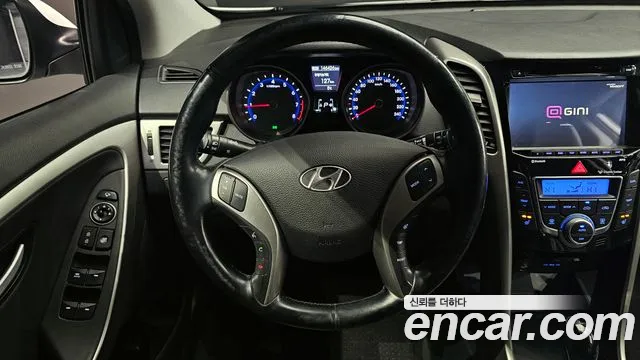 Hyundai i30 2015 — фото 13