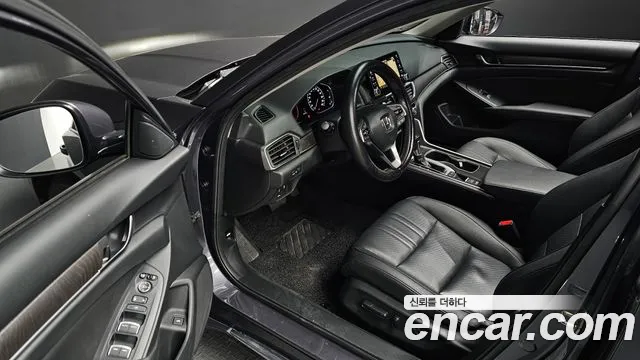 Honda Accord 2019 — фото 11