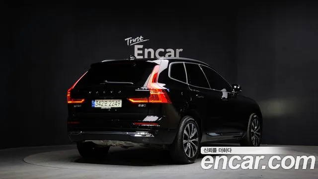 Volvo XC60 2024 — фото 2