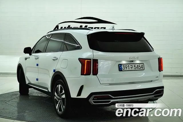 Kia Sorento 2023 — фото 3