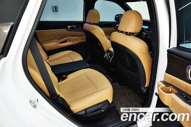 Kia Sorento 2023 — фото 18