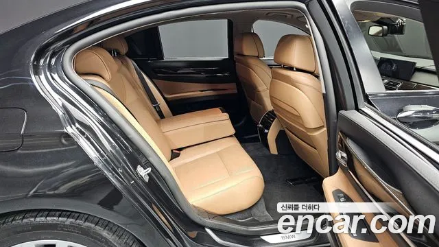 BMW 7-Series 2013 — фото 11
