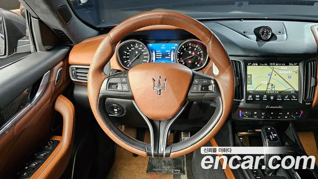 Maserati Levante 2019 — фото 13