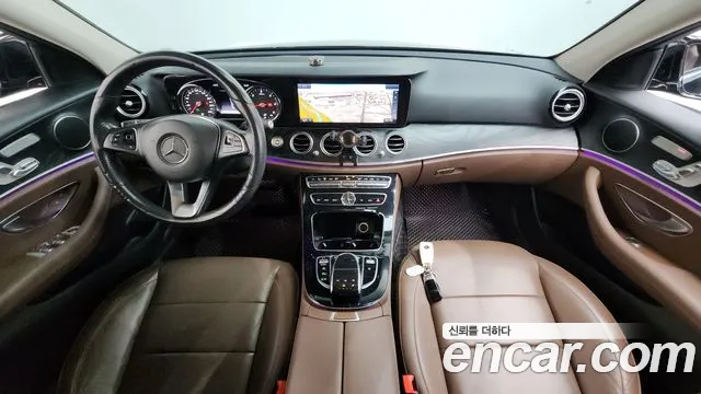 Mercedes-Benz E-Class 2017 — фото 7