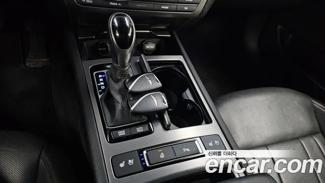 Hyundai Genesis 2016 — фото 9