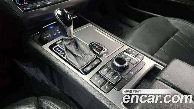 Hyundai Genesis 2016 — фото 9
