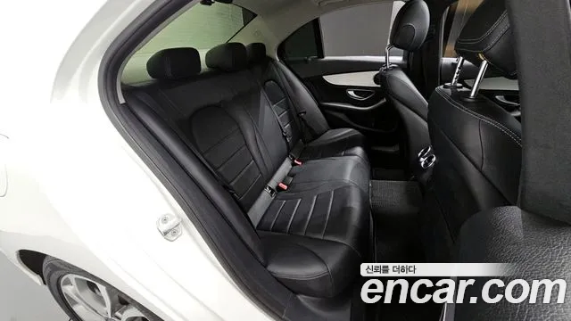 Mercedes-Benz C-Class 2016 — фото 12