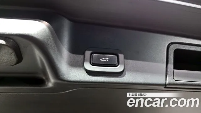 Land Rover Range Rover Evoque 2022 — фото 20