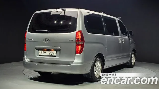 Hyundai Starex 2016 — фото 2