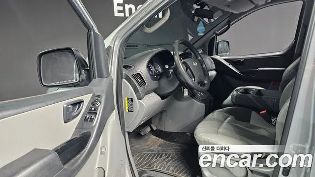 Hyundai Starex 2016 — фото 11