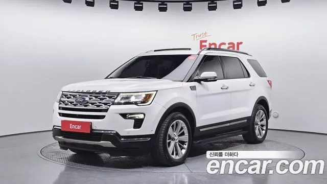 Ford Explorer 2018 — фото 1