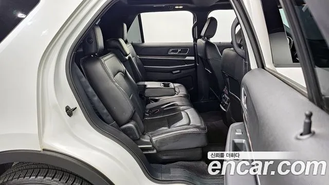 Ford Explorer 2018 — фото 11