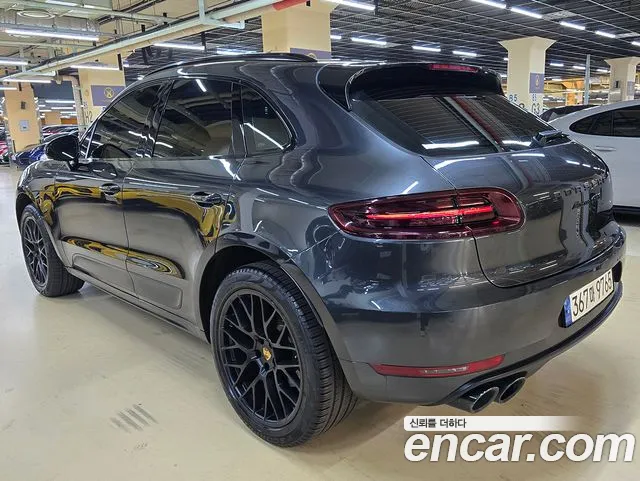 Porsche Macan 2018 — фото 3