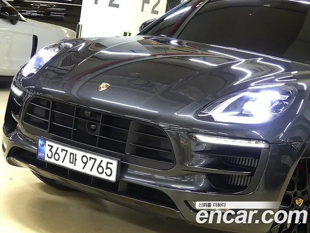 Porsche Macan 2018 — фото 6
