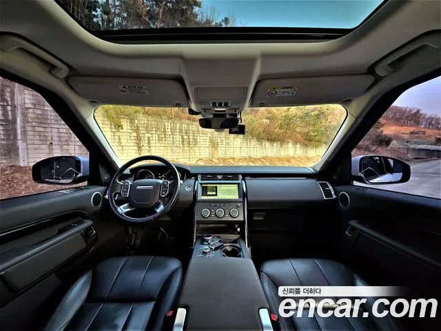 Land Rover Discovery 2018 — фото 7