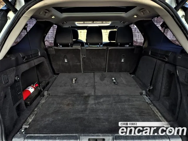 Land Rover Discovery 2018 — фото 17