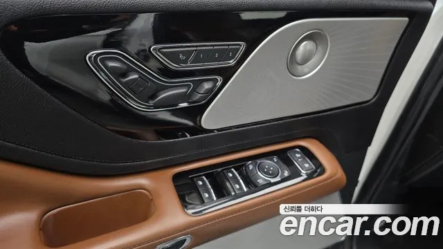 Lincoln Aviator 2021 — фото 14