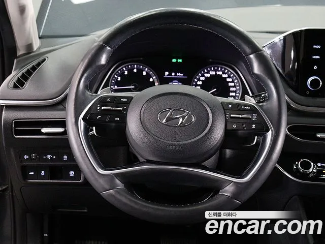 Hyundai Sonata 2020 — фото 16