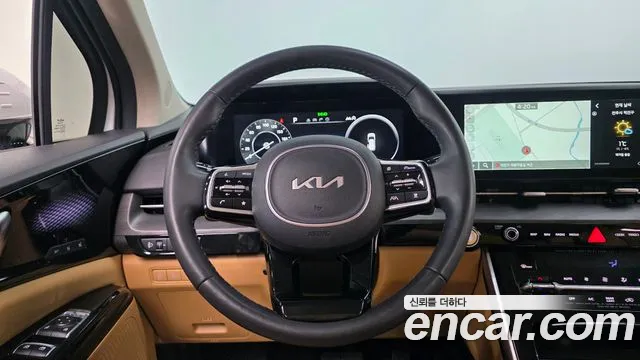 Kia Canival 2023 — фото 14