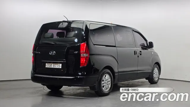 Hyundai Starex 2017 — фото 2