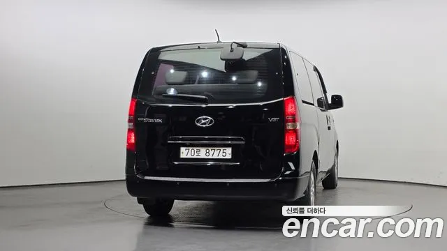 Hyundai Starex 2017 — фото 4