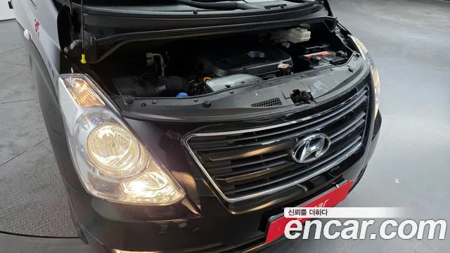 Hyundai Starex 2017 — фото 6