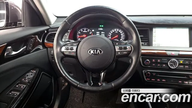 Kia K7 2017 — фото 13