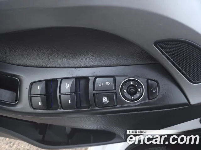 Hyundai AVANTE 2014 — фото 11