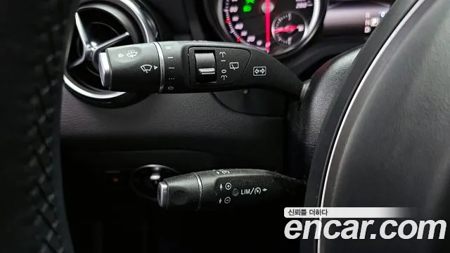 Mercedes-Benz GLA-Class 2018 — фото 16