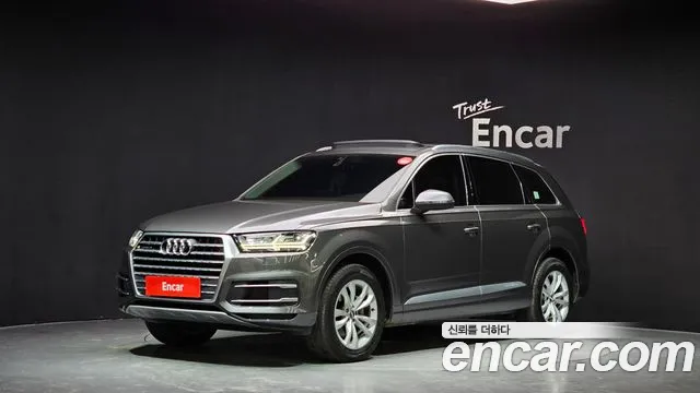 Audi Q7 2019 — фото 1