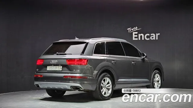 Audi Q7 2019 — фото 2