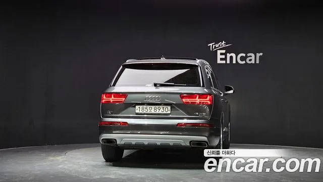 Audi Q7 2019 — фото 4